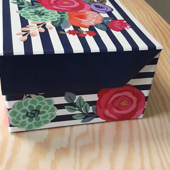 NWOT Decorative Box - Picture 2 of 5